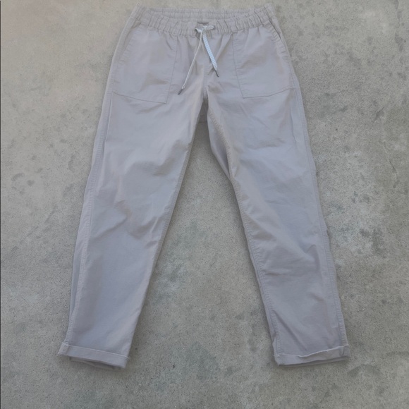Vuori Women's Light Beige Ripstop Jogger Pants Size